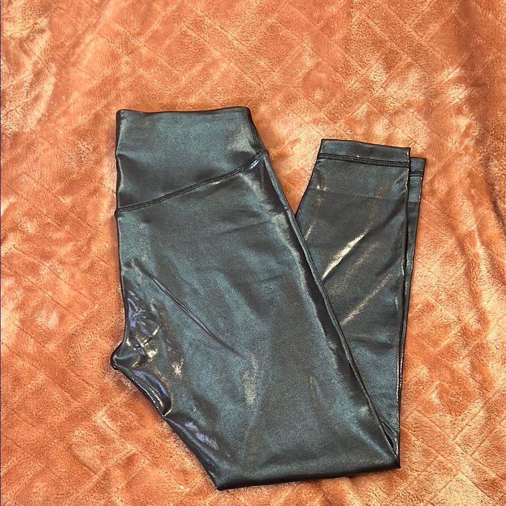 Lululemon foil leggings Size 8